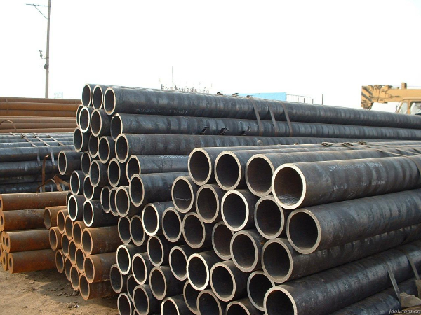 天津鋼管廠大無(wú)縫鋼管圖片